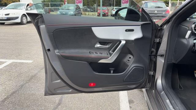 Mercedes Benz Cla Shooting Brake image 1