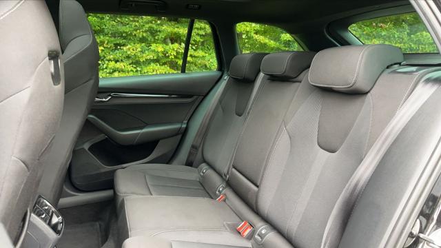 Skoda Octavia image 5