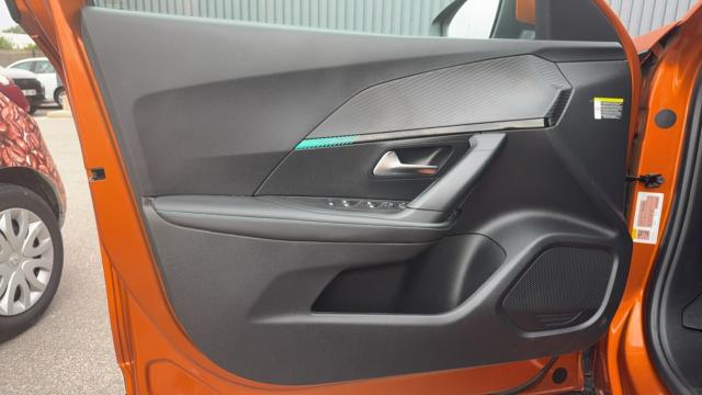 Peugeot 2008 image 2