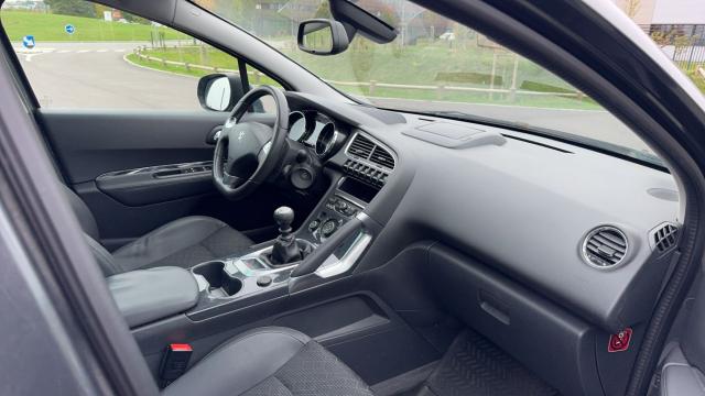 Peugeot 3008 image 3