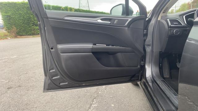 Ford Mondeo image 5