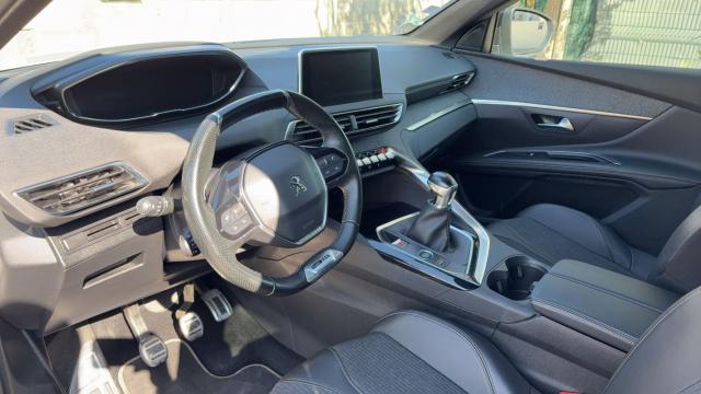 Peugeot 5008 image 3