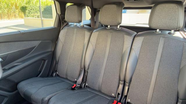 Peugeot 5008 image 2