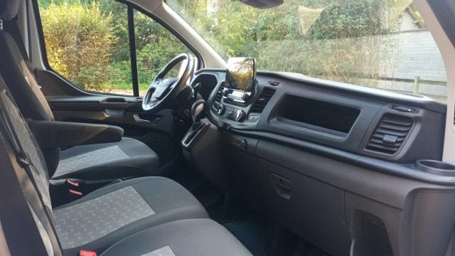 Ford Transit Custom image 9