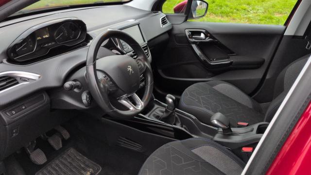 Peugeot 2008 image 9