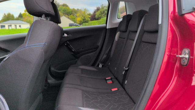 Peugeot 2008 image 1