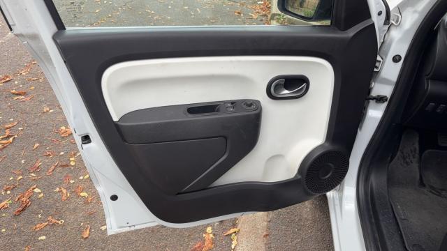 Renault Twingo image 9