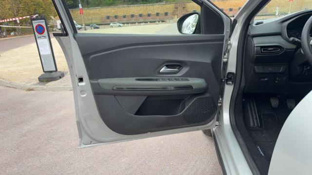 Dacia Jogger image 8