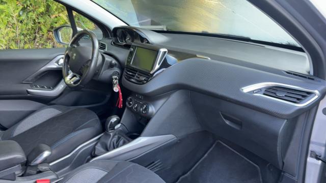 Peugeot 2008 image 1