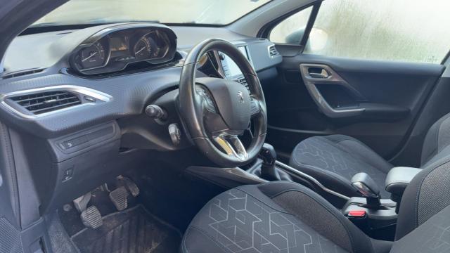 Peugeot 2008 image 3