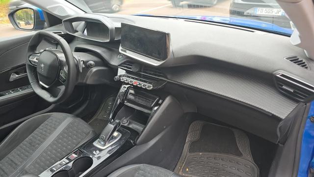 Peugeot 208 image 8
