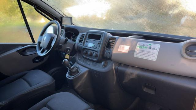 Renault Trafic image 8