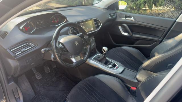 Peugeot 308 image 1