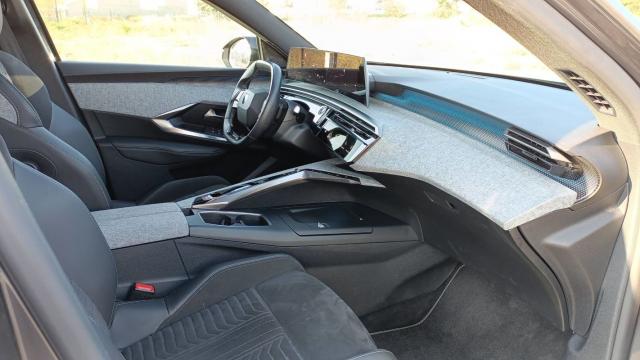 Peugeot 5008 image 2
