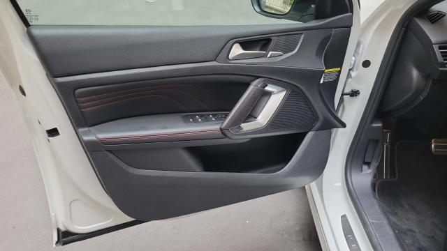 Peugeot 308 image 3