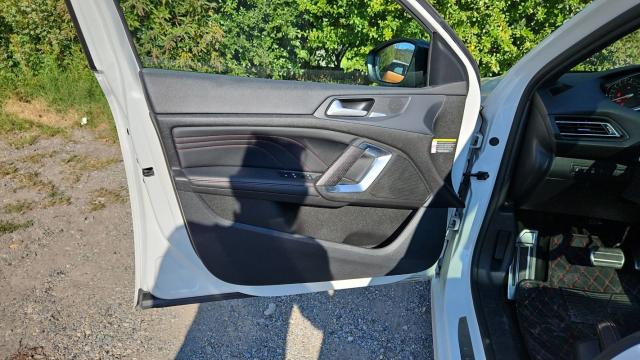 Peugeot 308 image 1