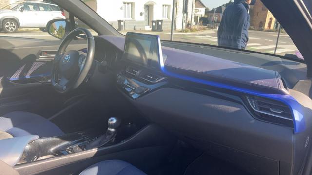 Toyota C-Hr image 5