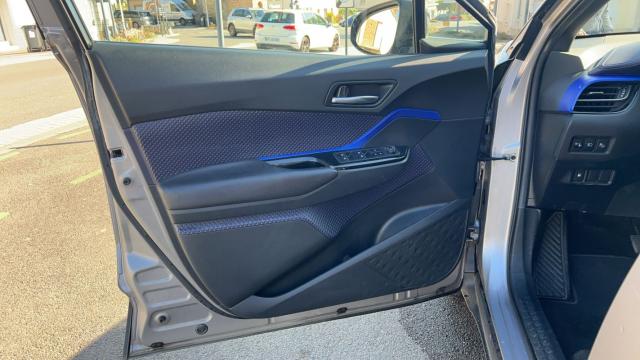 Toyota C-Hr image 7