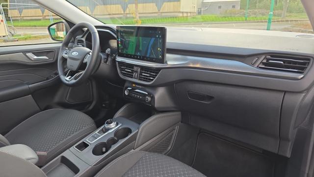 Ford Kuga image 6