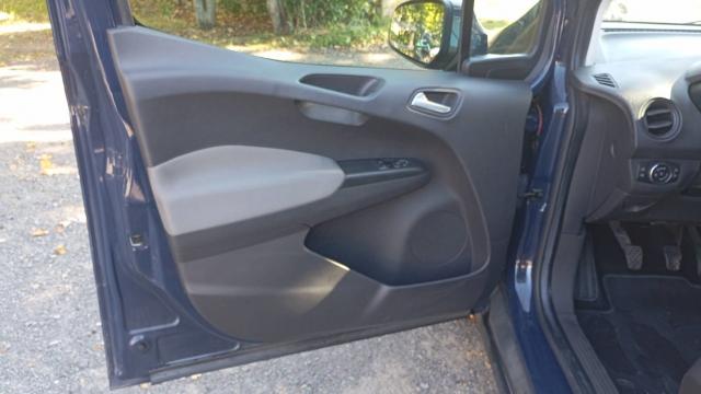 Ford Tourneo image 5