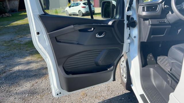 Renault Trafic image 1