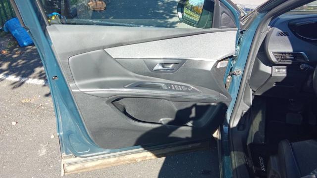 Peugeot 5008 image 3