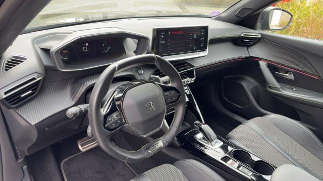 Peugeot 2008 image 9