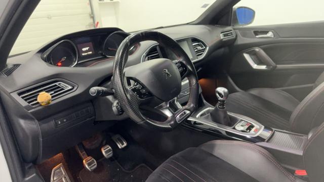 Peugeot 308 image 6