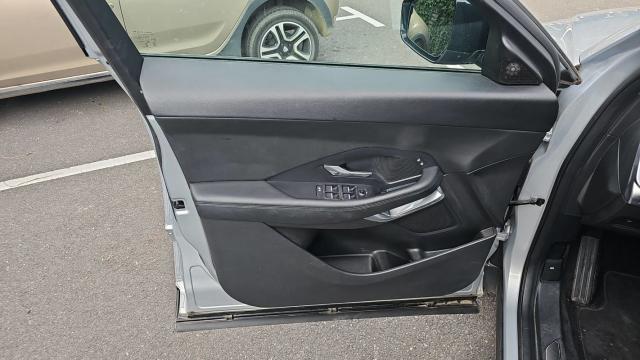 Jaguar E-Pace image 6