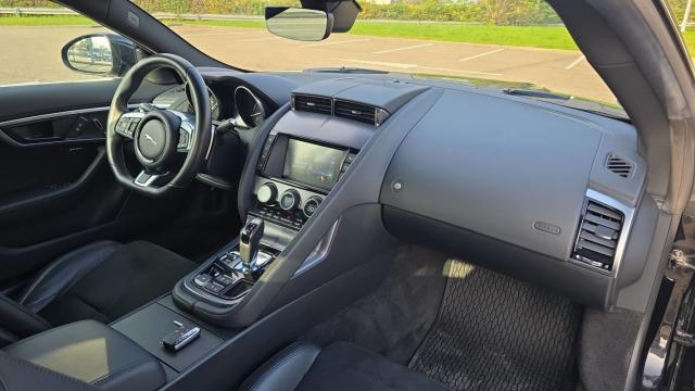 Jaguar F-Type image 2