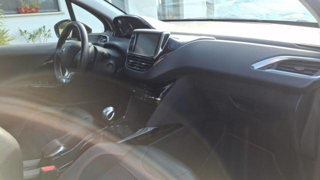 Peugeot 2008 image 6