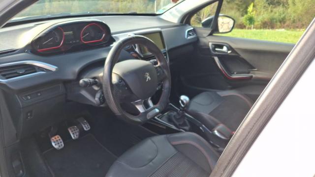 Peugeot 2008 image 4