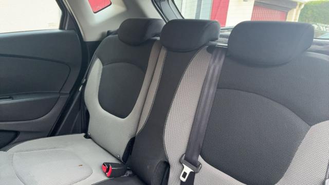 Renault Captur image 2