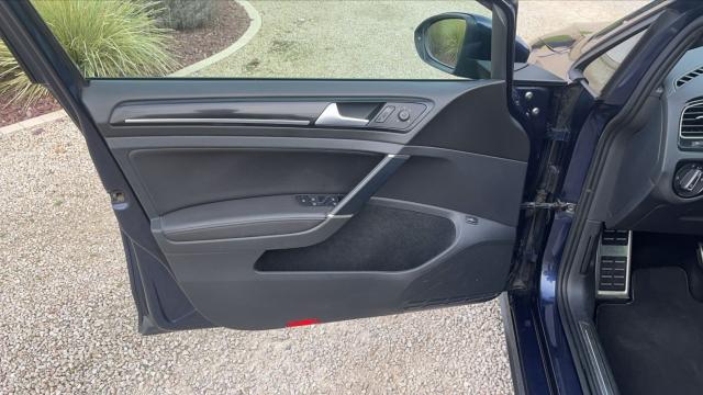 Volkswagen Golf image 2