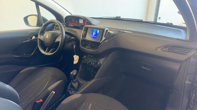 Peugeot 208 image 5