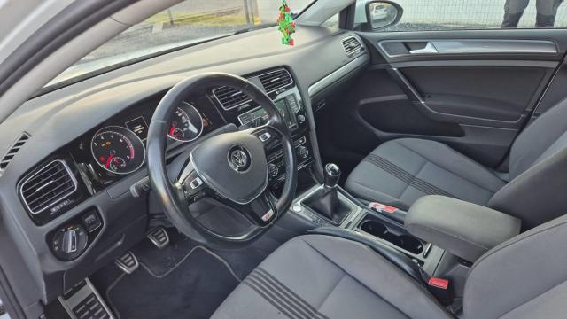Volkswagen Golf image 2