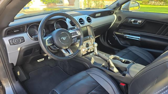 Ford Mustang image 4
