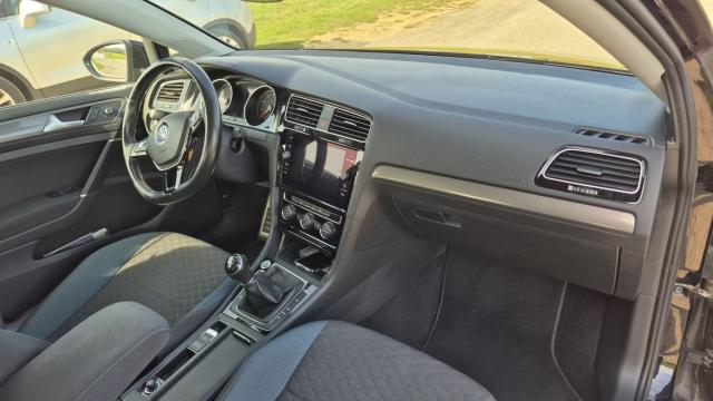 Volkswagen Golf image 3