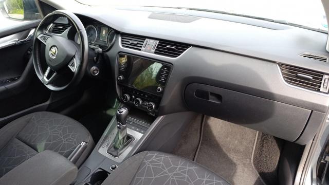 Skoda Octavia image 2