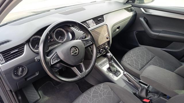 Skoda Octavia image 8