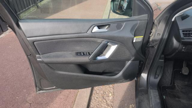 Peugeot 308 image 6