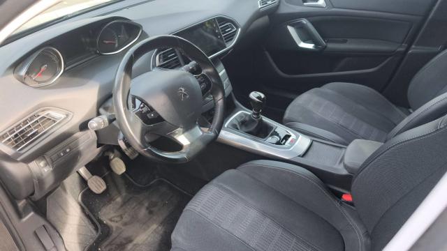 Peugeot 308 image 4