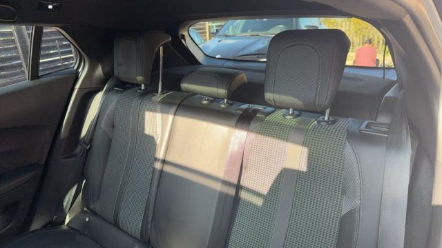 Peugeot 2008 image 6