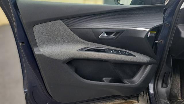 Peugeot 5008 image 9