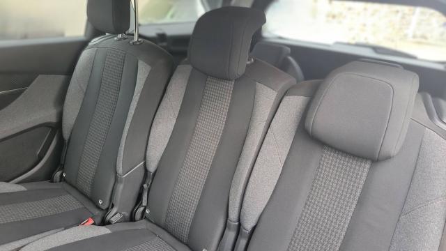 Peugeot 5008 image 2