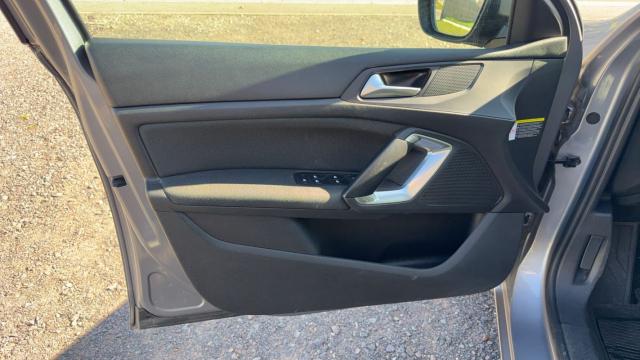 Peugeot 308 image 7