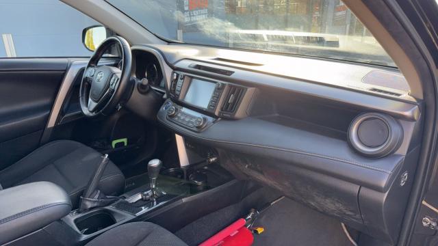 Toyota Rav4 image 3