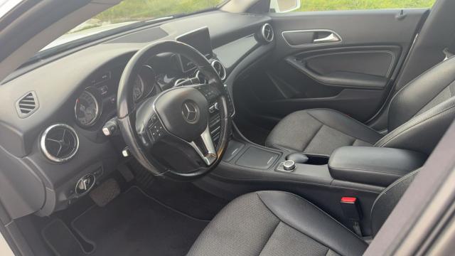 Mercedes Benz Classe Cla image 1