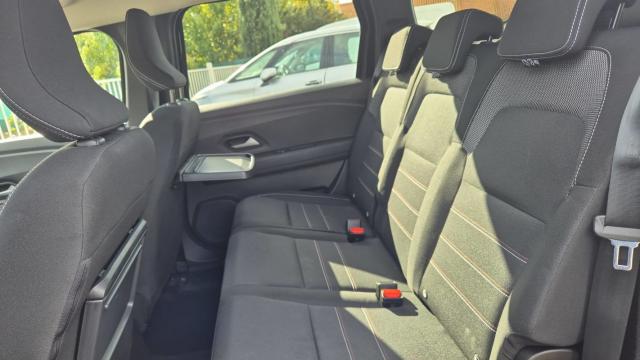 Dacia Jogger image 1