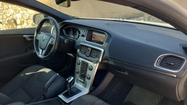 Volvo V40 Cross Country image 4